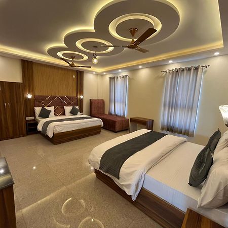 Hotel Grand Safari Kotdwāra Екстериор снимка