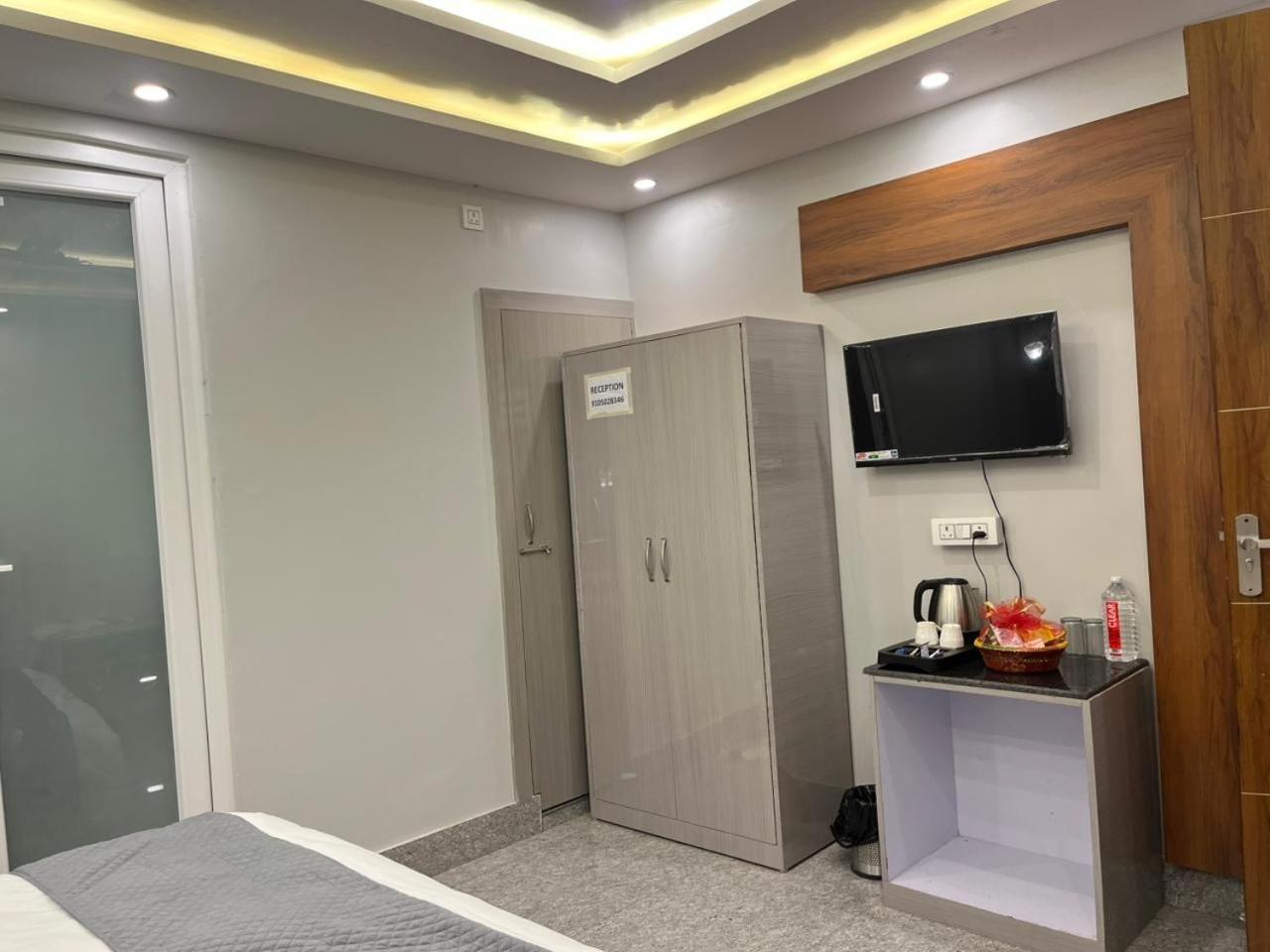 Hotel Grand Safari Kotdwāra Екстериор снимка